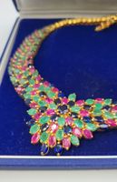 Goldene Elegante Collier mit Smaragde~Rubine~Saphire