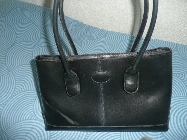 Borse da donna: Tasche in schwarz Leder – Usato da Zug venduto da falama 1