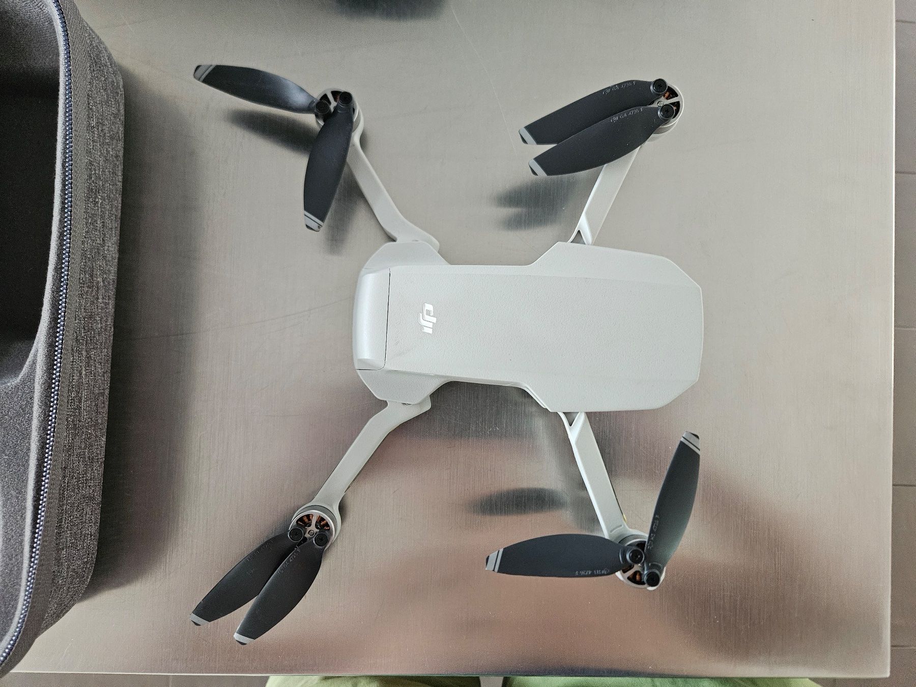 DJI Action Cam: DJI Mini Mavic Fly More Combo – Usato da Eglisau venduto da SixtR