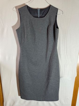 Graues Etuikleid Gr. M