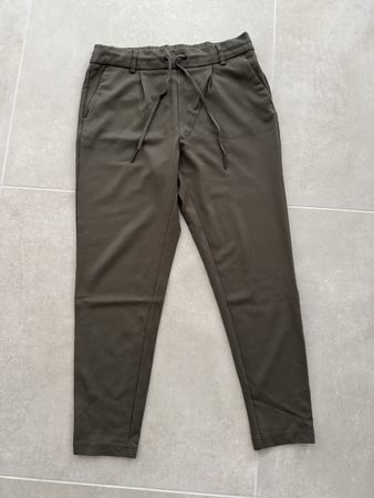 Only Damen Hose 3/4 Oliv Gr.M, Länge 32 Top Zustand!