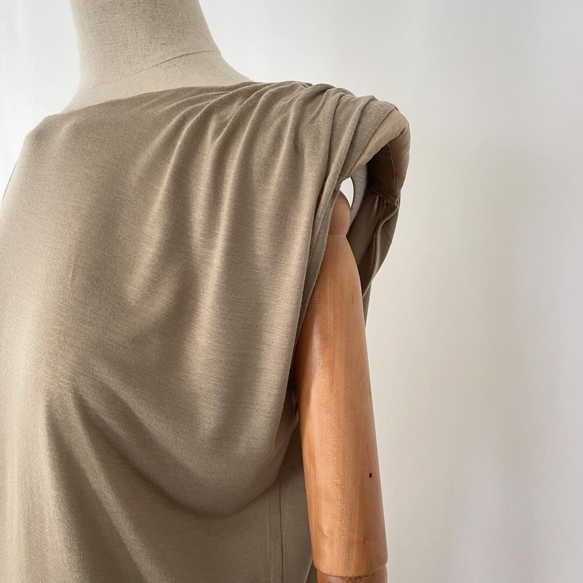 Lanvin Vestiti: LANVIN New Dress – Nuovo e nell'imballaggio originale da Emmen venduto da Avviivva_Com2023 2