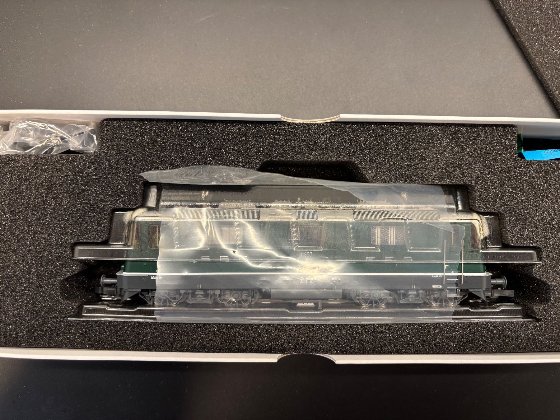 Roco Modelleisenbahnen: Roco Re 4/4 lll 11357 aus Set 72418 – Neu (gemäss Beschreibung) aus Interlaken von rigoberto0 2
