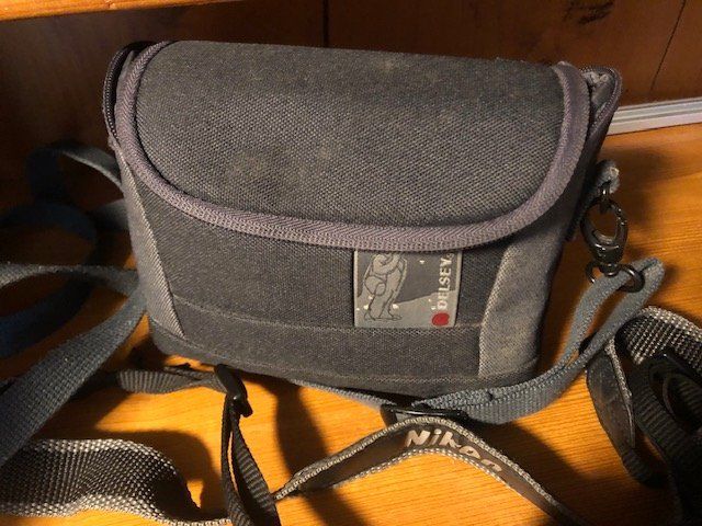 Nikon Appareil photo: Defekte Nikon Coolpix 5400 – Défectueux à Gossau SG par Yoto 1