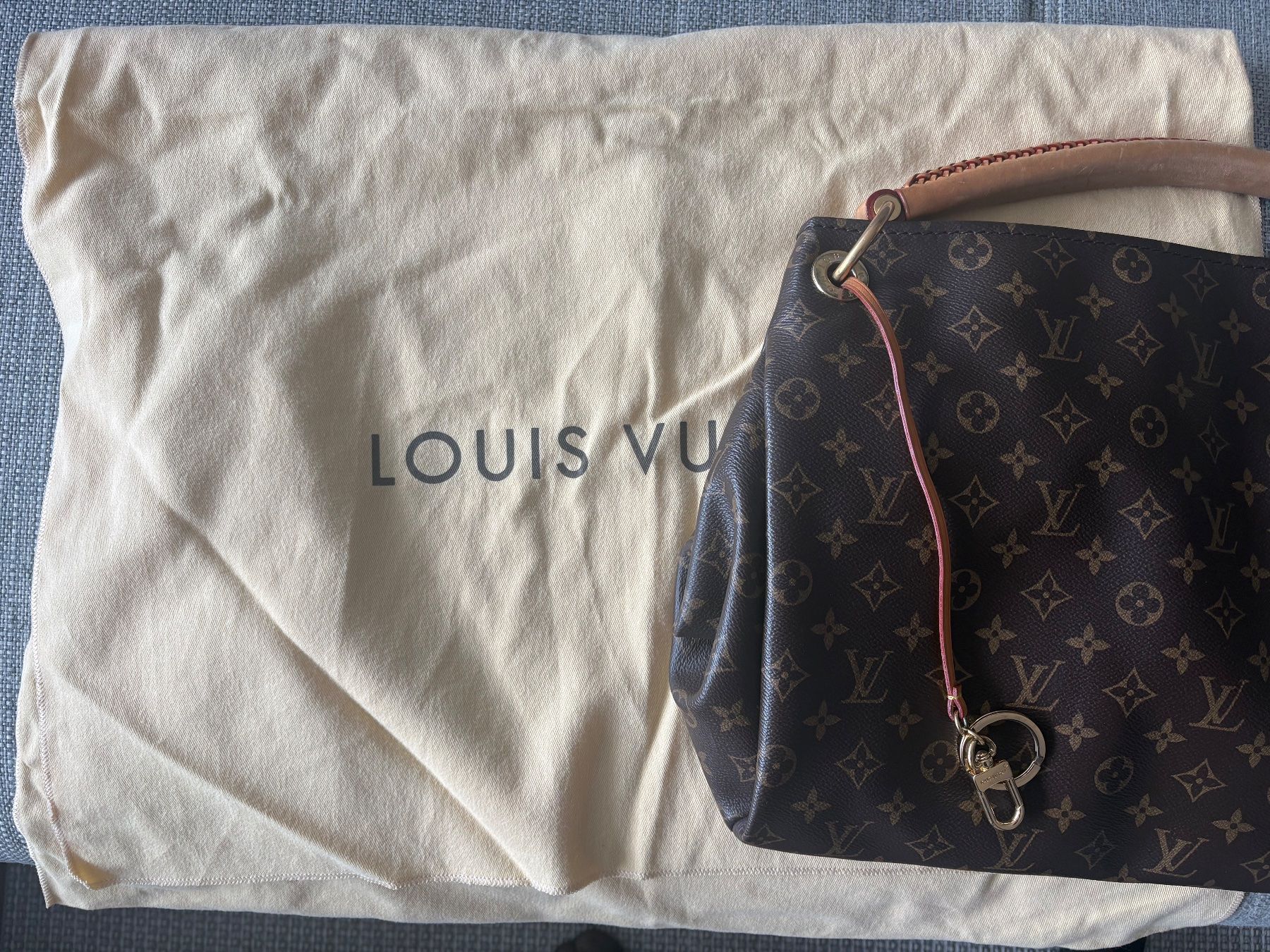 Louis Vuitton Taschen für Damen: Louis Vuitton Handtasche – Gebraucht aus Muri b. Bern von min_syg7 5
