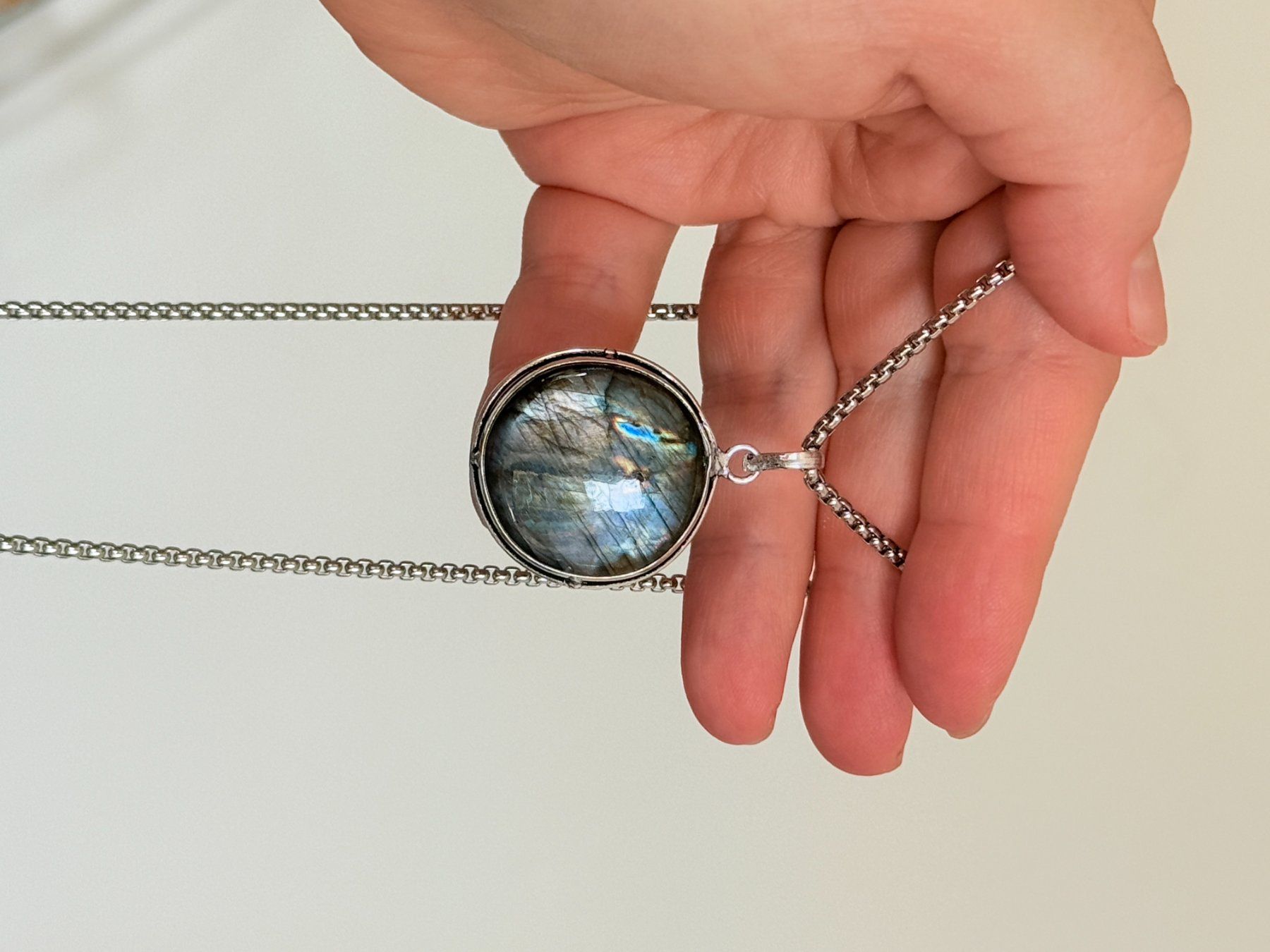 Colliers: Collier labradorite, élégant et tendance ✨ – Neuf avec emballage d'origine à Genève par AWWA 6