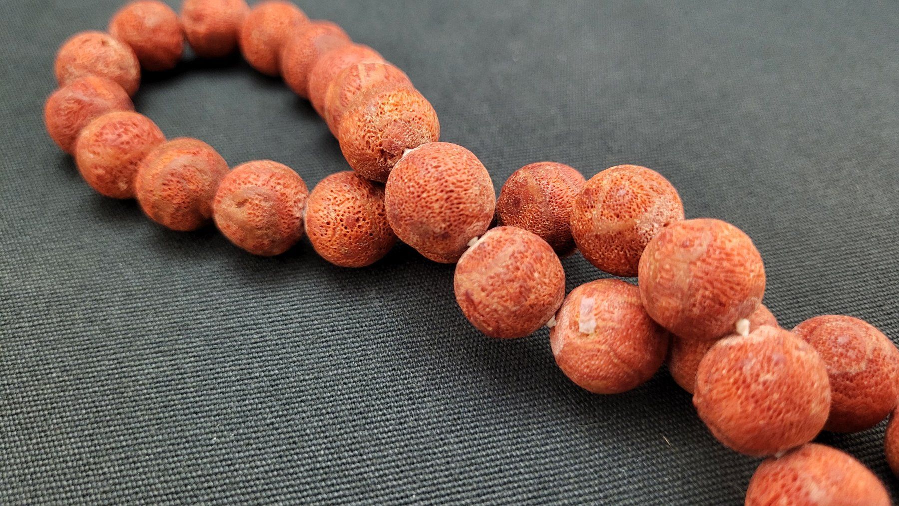 Catenine: Collier SCHAUMKORALLE – Usato da Basel venduto da spinne02