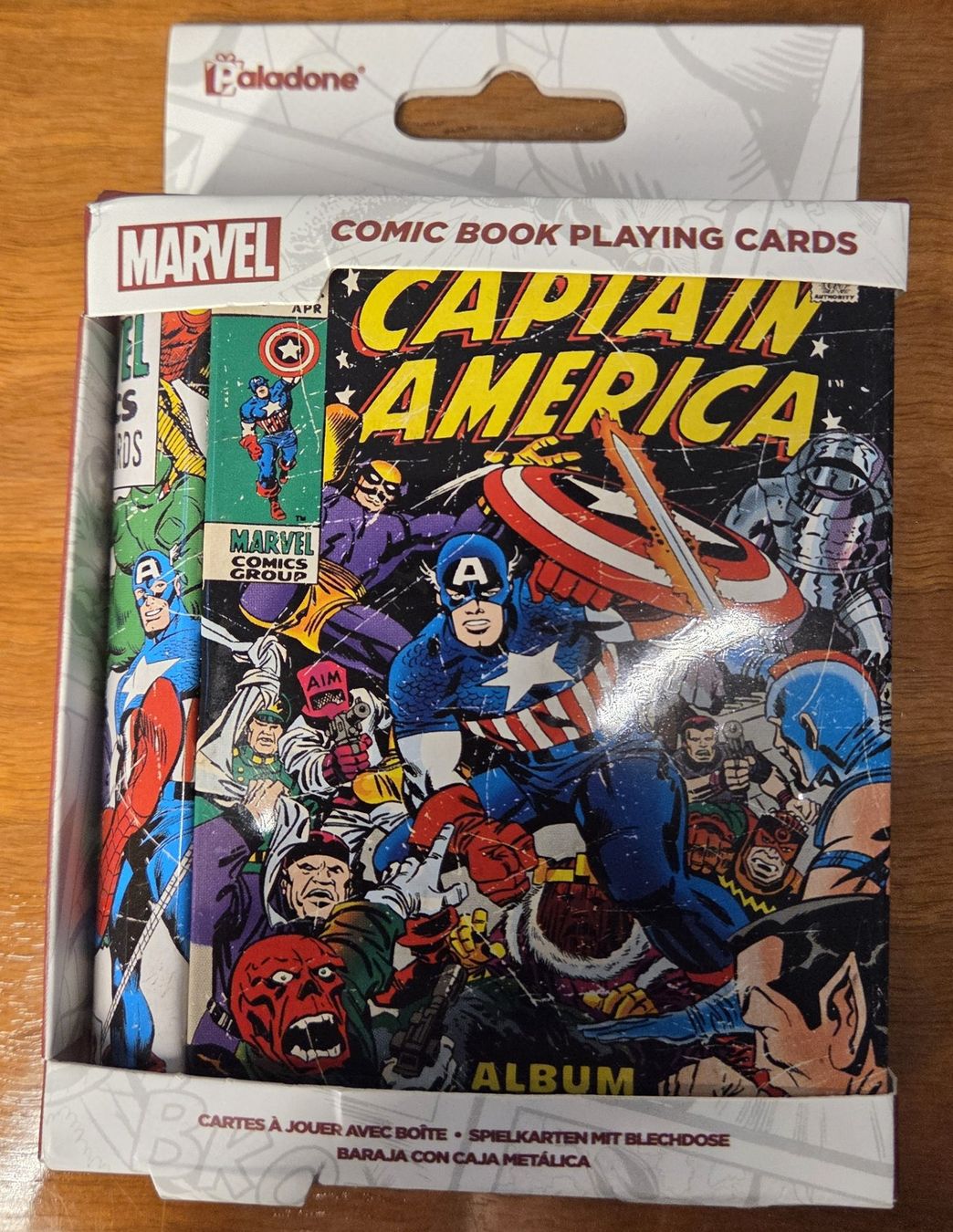 Giochi: Marvel Comic Book Playing Cards & Tin – Nuovo (secondo la descrizione) da Neyruz FR venduto da RocketRide