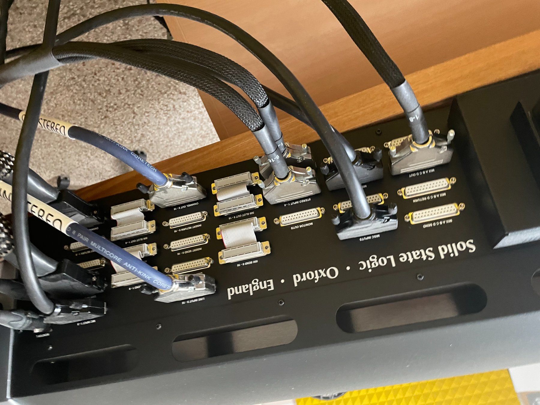 Solid State Logic Mischpulte: Table de mixage professionnel. Solid-State-Logic//  SSL – Gebraucht aus Fribourg von Porgyy 4