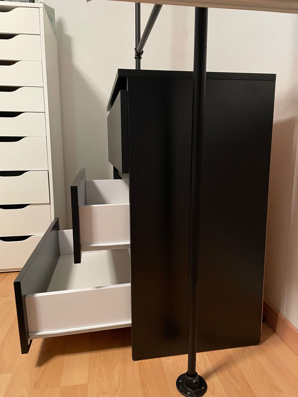 Kommoden: Kleine Schwarze Kommode – Gebraucht aus Rümlang von xl33 2