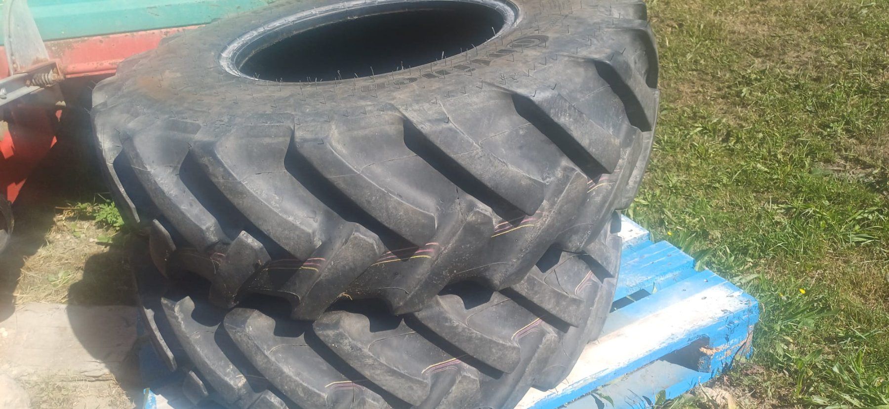 Continental Pneus & Kompletträder: Reifen 335/80R20 – Gebraucht aus Rothenthurm von biberegger