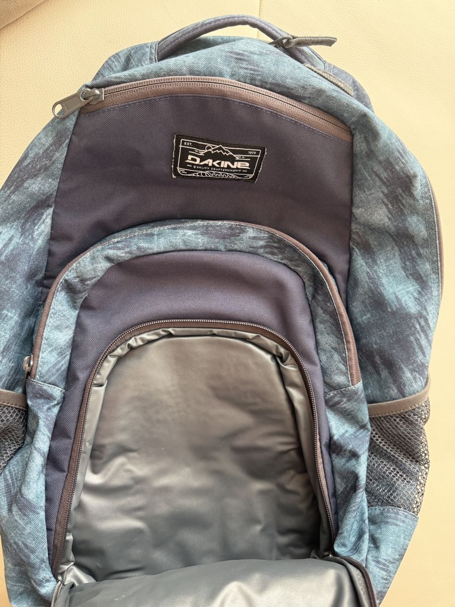 Dakine Zaini: sehr schöner Dakine Rucksack Schule Freizeit – Usato da Sulz AG venduto da Tigi69 1