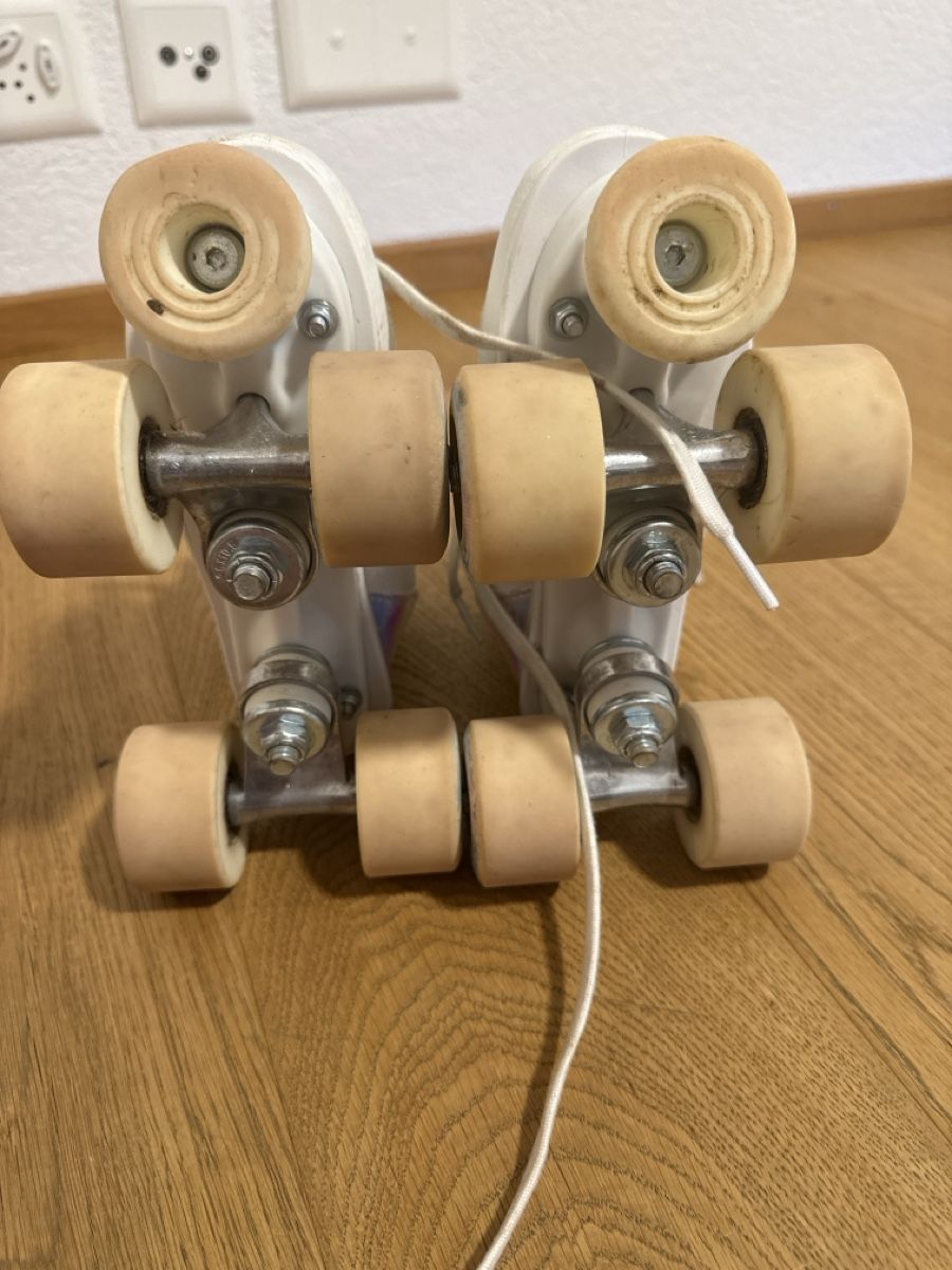 Oxelo Inline-Skating & Rollschuhe: Oxelo Rollschuhe, Größe EU 32 – Gebraucht aus Horw von Edith1981 5