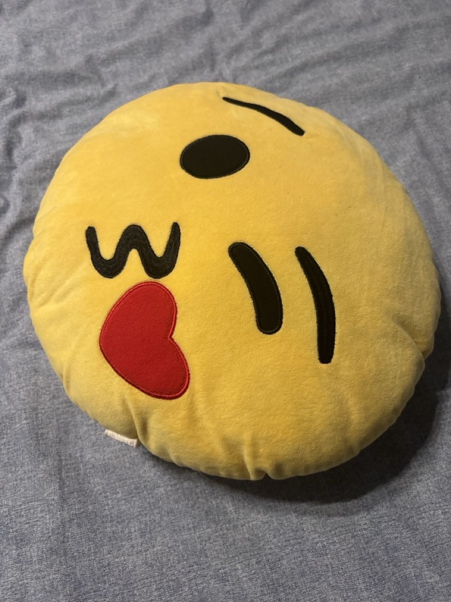 Giocattoli: Peluche / coussin Emoji – Usato da Ipsach venduto da iam_7k2t 1