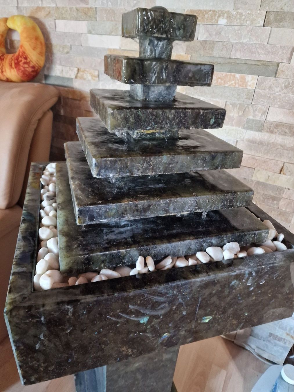 Stagni & Fontane ornamentali: Zimmerbrunnen Pyramide Granit – Usato da Oensingen venduto da Nusadua 1