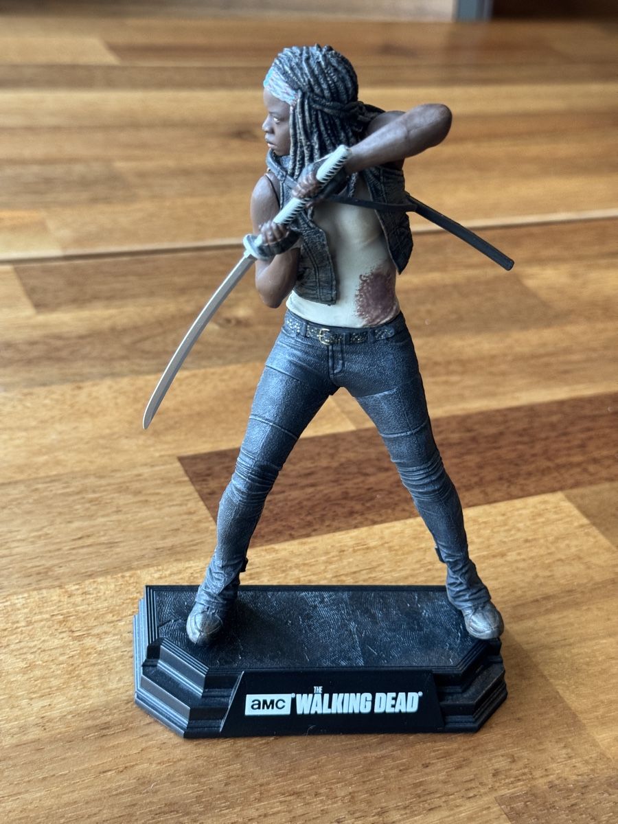 Statuette: Walking Dead: Michonne Figur, sehr detailliert – Usato da Luzern venduto da Ex-Raudi 1