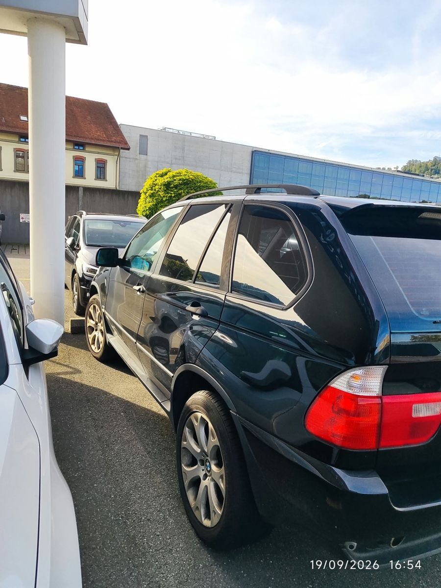 BMW Autos: BMW X5 3.0i – Gebraucht aus Luzern von Suneha 1