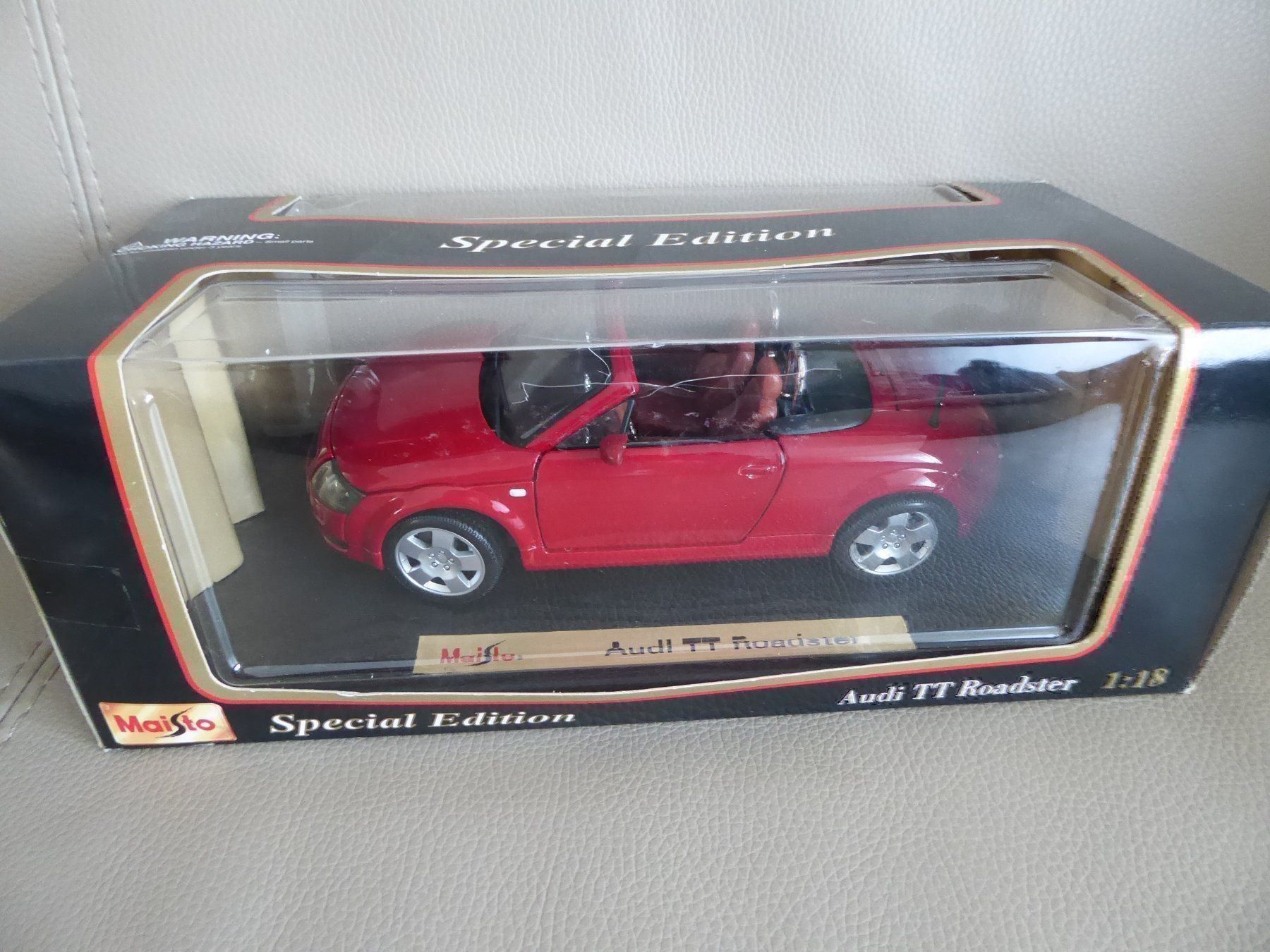 Audi Modellautos: Audi TT Roadster 1:18 – Neu (gemäss Beschreibung) aus Hettlingen von Zambole 6