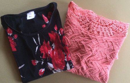 Zwei schöne Damen Blusen Grösse L