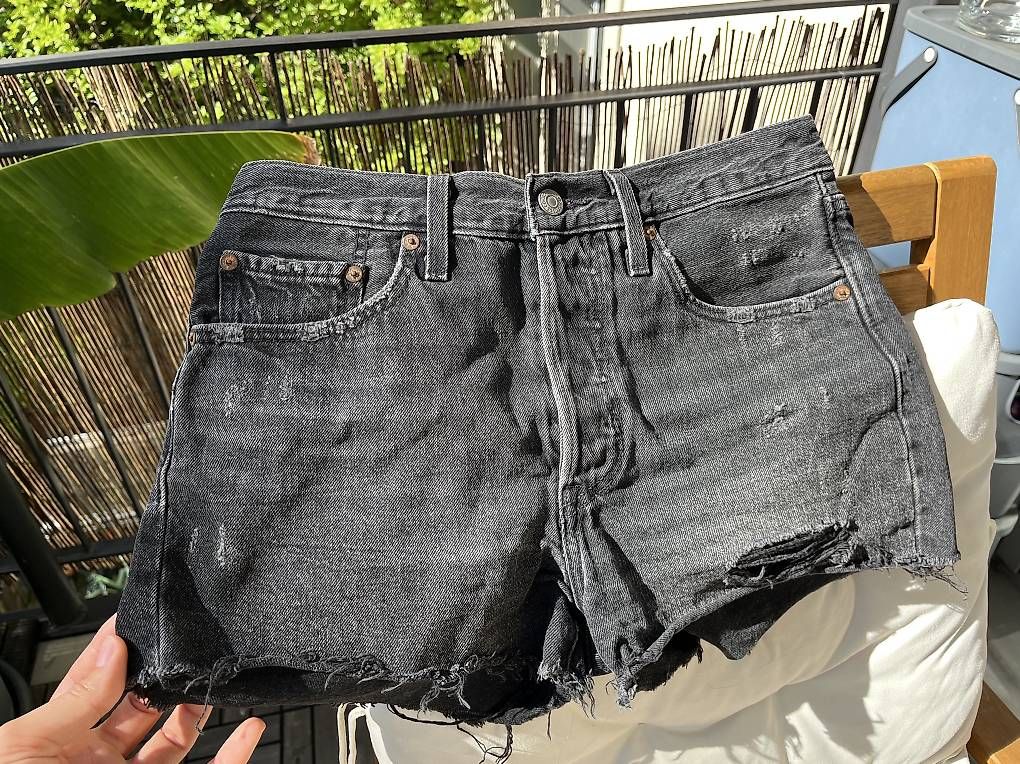 Jeans: Levi's Short 501 W27 Black  – Usato da Zürich venduto da ali_v7f7 1