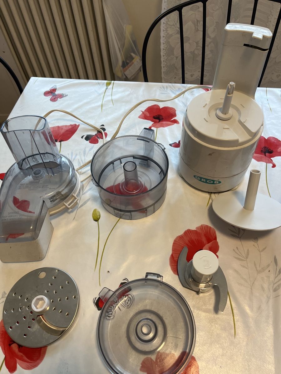 Elettrodomestici da cucina: Robot culinaire multifonction GROB – Usato da Meyrin venduto da rot_ncv8 3