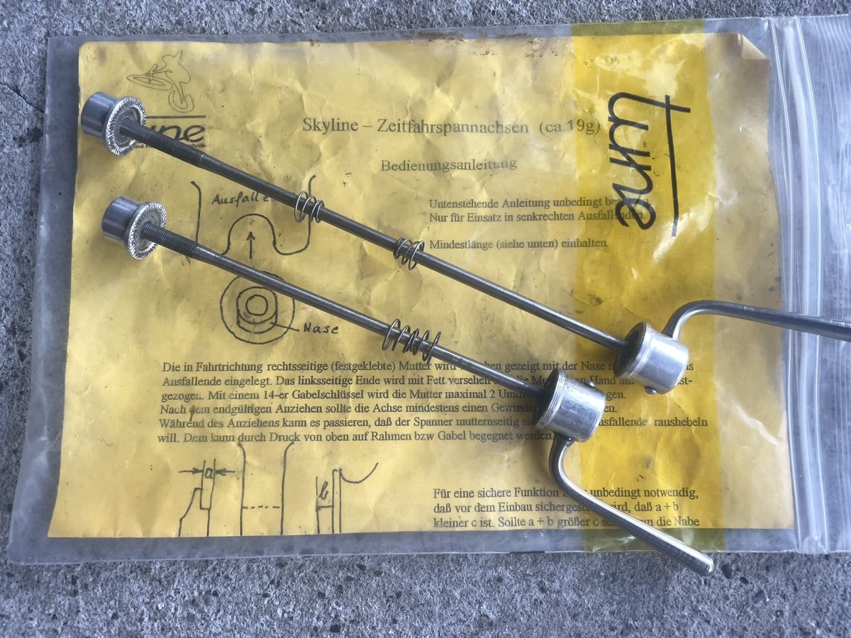 Pièces détachées: Tune Schnellspanner  – D'occasion à Matten(St.Stephan) par hjkl000 1