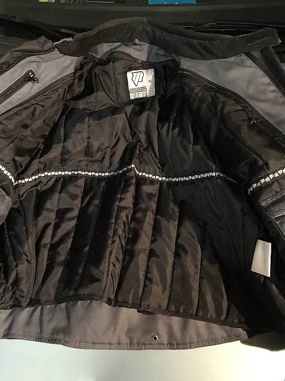 Giacche: Veste moto – Usato da le locle venduto da fajoca 1
