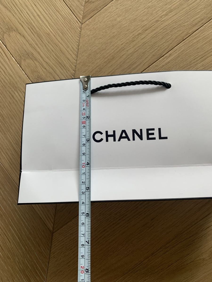 Chanel Borse da donna: Chanel white paper bag – Nuovo (secondo la descrizione) da Zürich venduto da Angela_Fashion_Lover 2