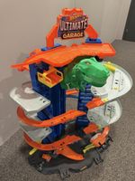 Hot Wheels Ultimate Garage mit T-Rex 