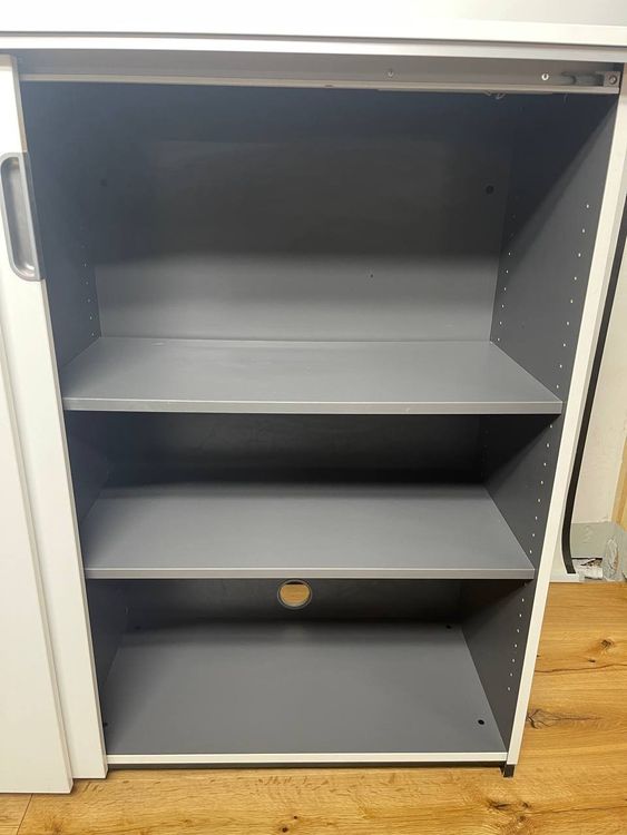 Cassettiere: Weisses Sideboard mit Schiebetüren KL 1169 – Usato da Niederönz venduto da Brocki-schatzkiste 8