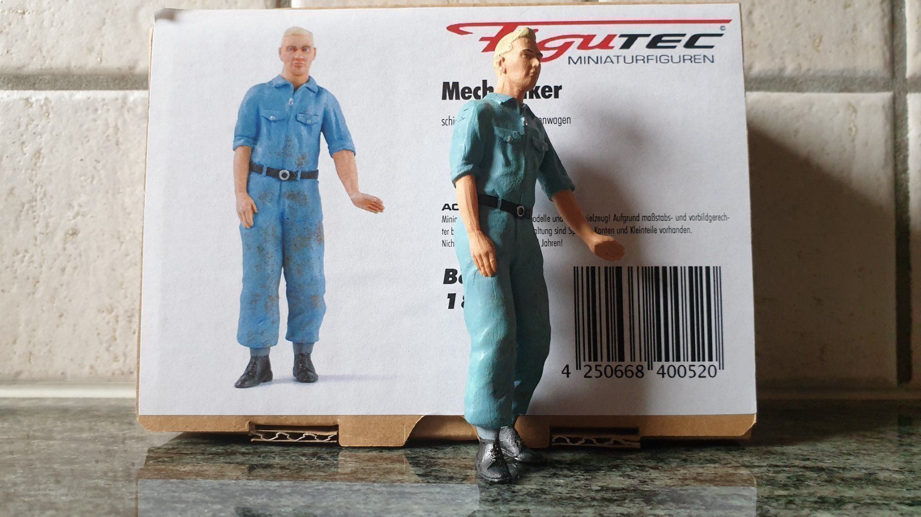 Statuette: MECHANIKER 1:18 – Nuovo e nell'imballaggio originale da Wengi b. Büren venduto da Ot1000