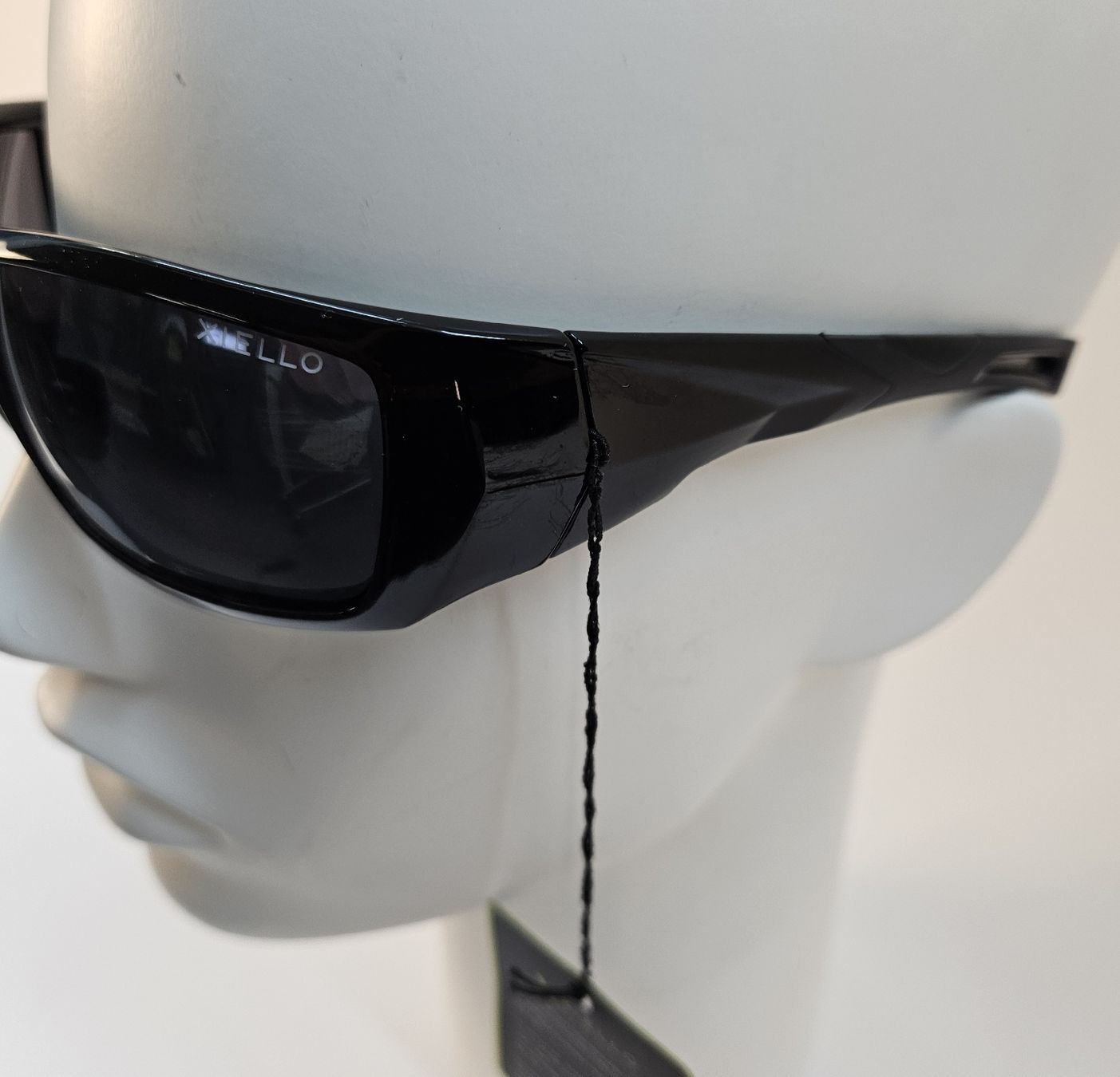 Brillen & Gläser: Sonnenbrille von Xiello "Neu" – Neu und originalverpackt aus Uster von esko.swiss 1