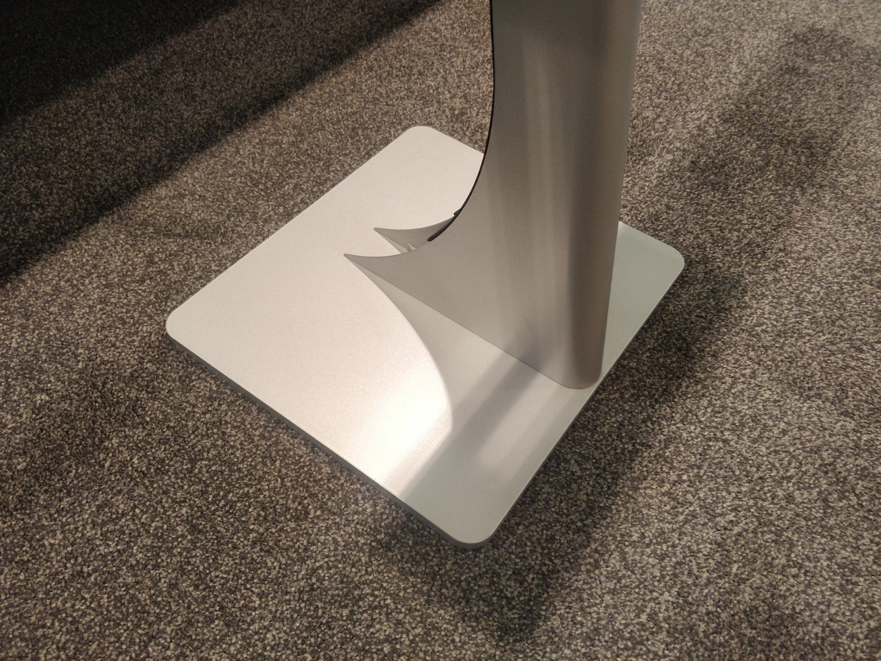 Bang & Olufsen Televisori: BeoVision 8-26 Bodenstandfuss – Usato da Hochdorf venduto da av-electronics 4