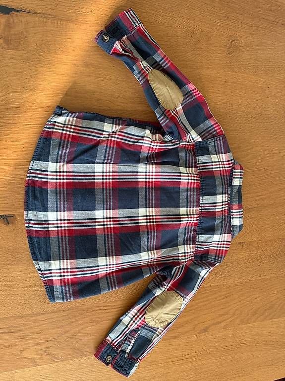 Camicie, Top & T-shirt: Hemd Junge H&M Gr. 80 – Usato da Sempach Station venduto da gradientgolden 2