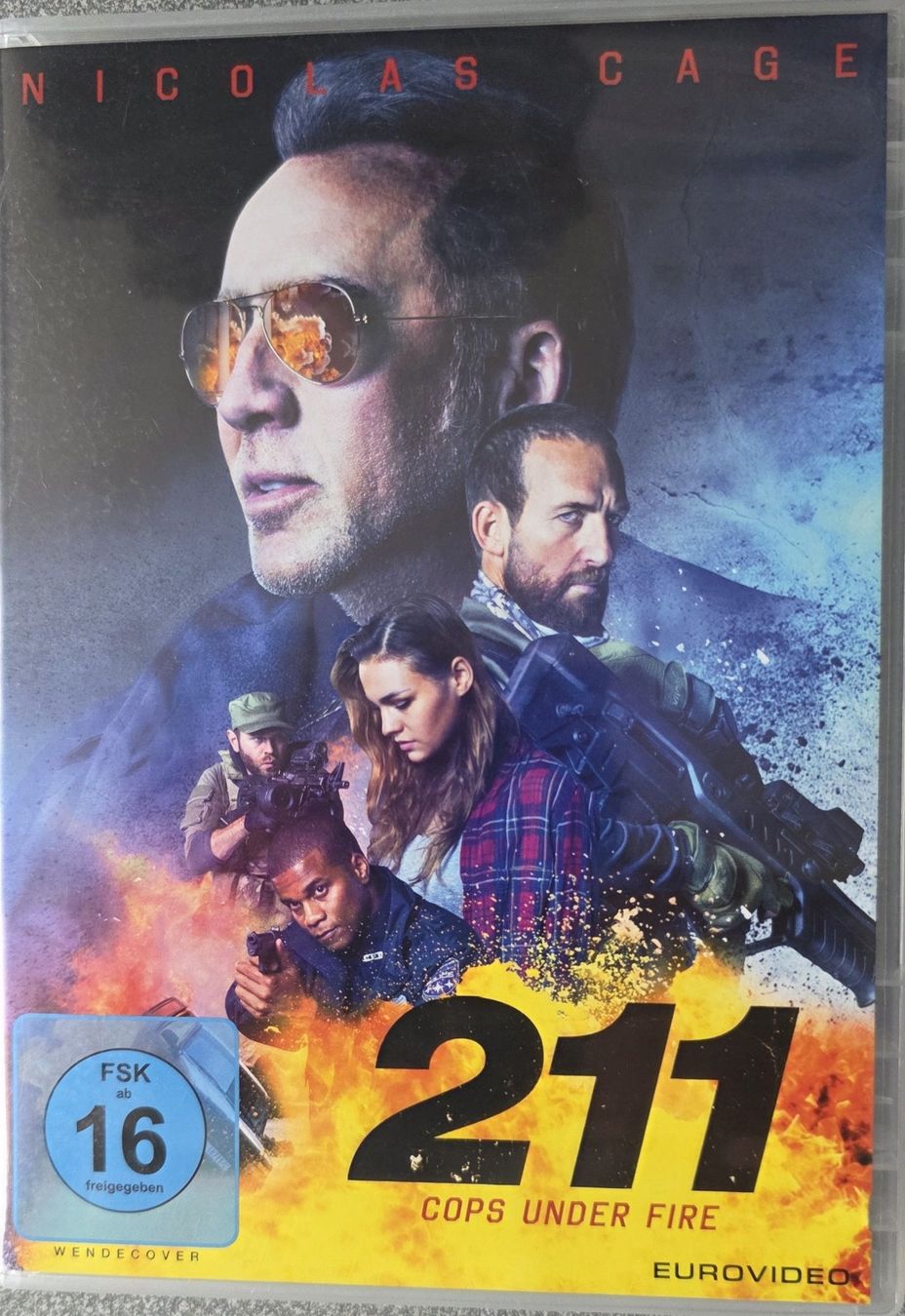 Tous les DVDs: DVD 211 Cops under fire / Nicolas Cage – D'occasion à Oetwil am See par fineli2