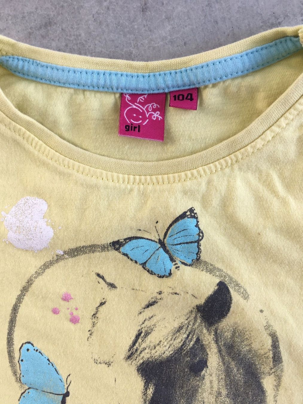 Lotti & Set di vestiti: Kleiderpaket 4 T-Shirts, Gr. 98-104 – Usato da Zollikofen venduto da spunk65 2