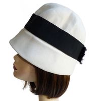Hut offwhite Cloche 55/56 schwarzes Repsband VINTAGE 1940s