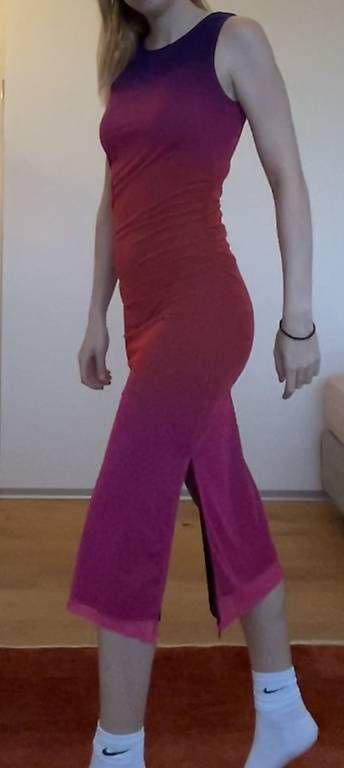 Robes: Langes Rot/Violettes Kleid – D'occasion à Murten par leonie_tutti 1