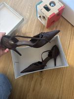 NEW Leather Pumps 38 size 5th Avenue