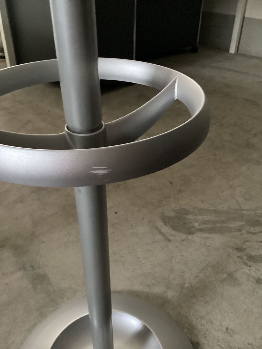 Guardaroba: Rexite Garderobe Cactus silber – Usato da Biel/Bienne venduto da Bureaurama 4