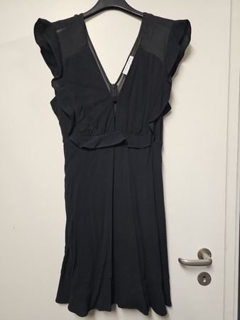 Robe Noire Sandro/Coupe originale,stylée, chic/Viscose/T:38