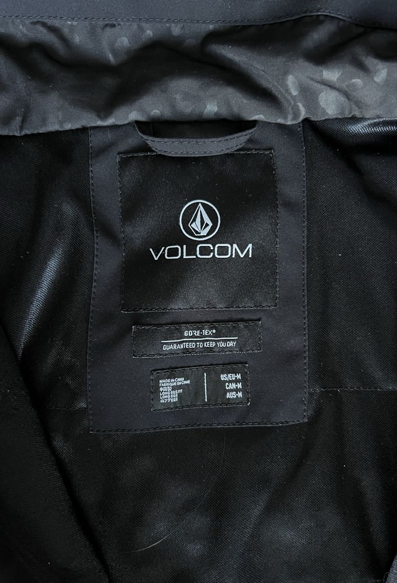 Volcom Jacken: Volcom Gore-Tex Jacke schwarz Grösse M – Gebraucht aus Wil / ZH von Fellow16 1