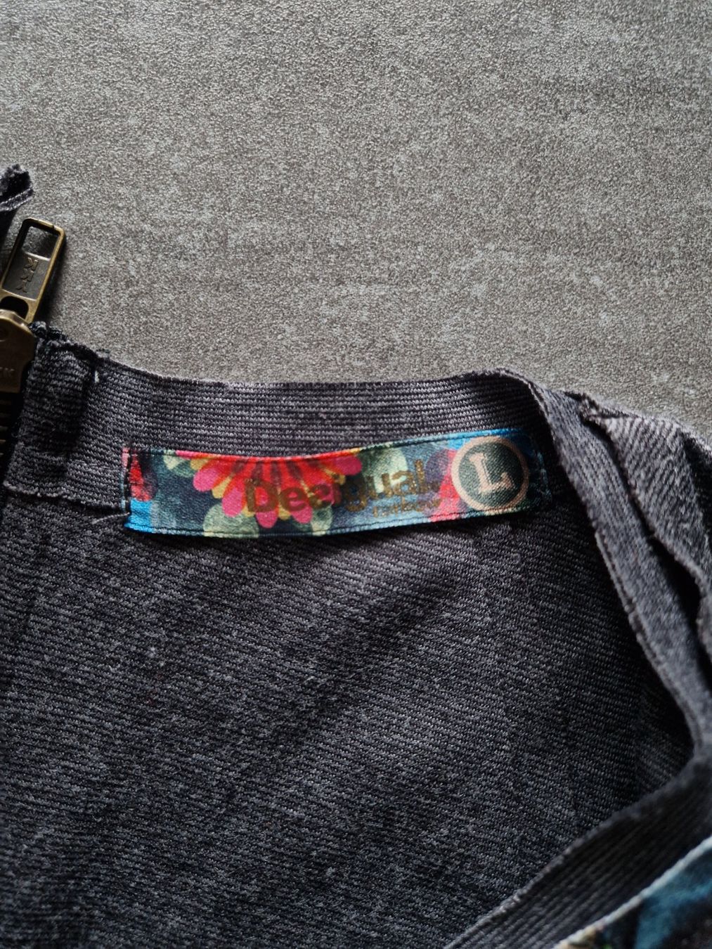 Desigual Vestiti: Kleid Desigual Gr.L – Usato da Mezzovico venduto da maemy 2