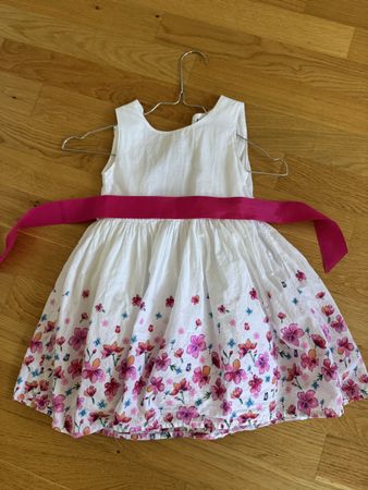 Kleid weiss Blumenmuster Grösse 98 guter Zustand