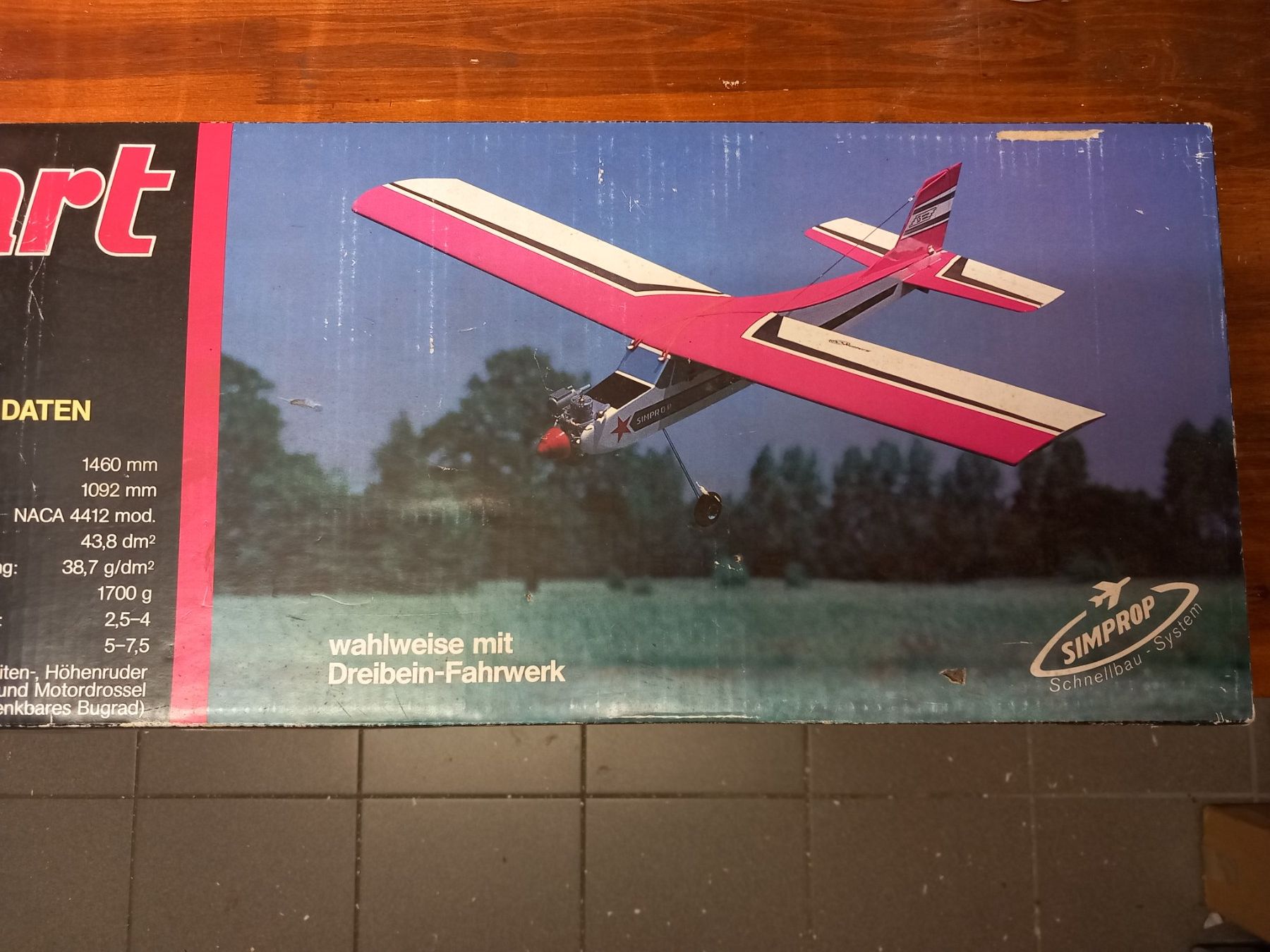 Simprop Modellismo RC: RC Modellflugzeugbaukasten Simprop Super Chart mit Querruder – Nuovo e nell'imballaggio originale da Givisiez venduto da Reiffel