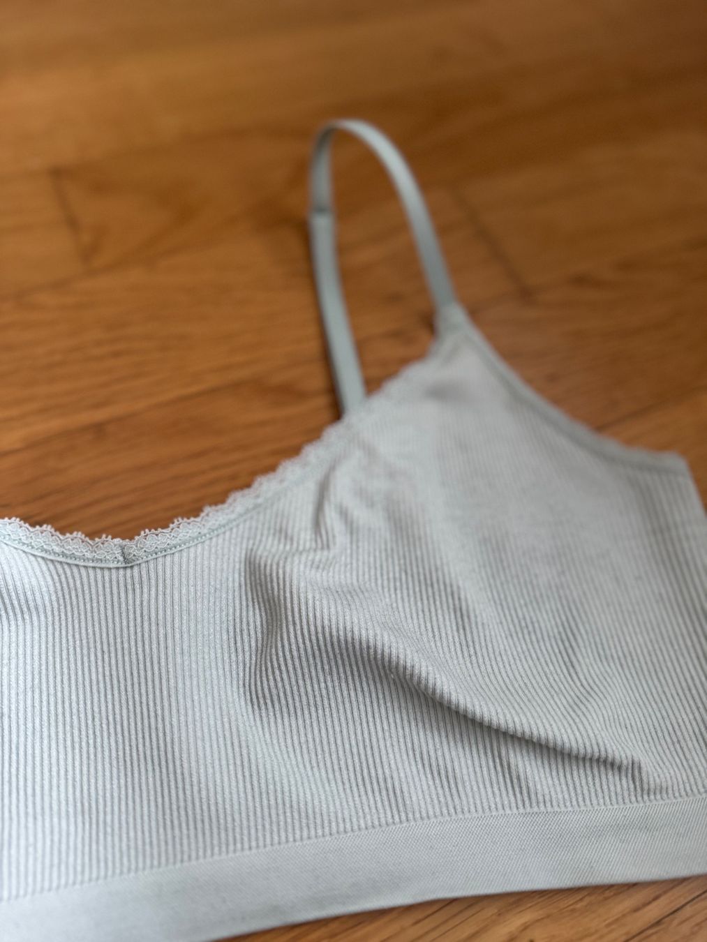Altra biancheria intima: Even&Odd Bustier Bralette hellgrün salbei, Grösse M/L – Usato da Wittenbach venduto da Apicel 1