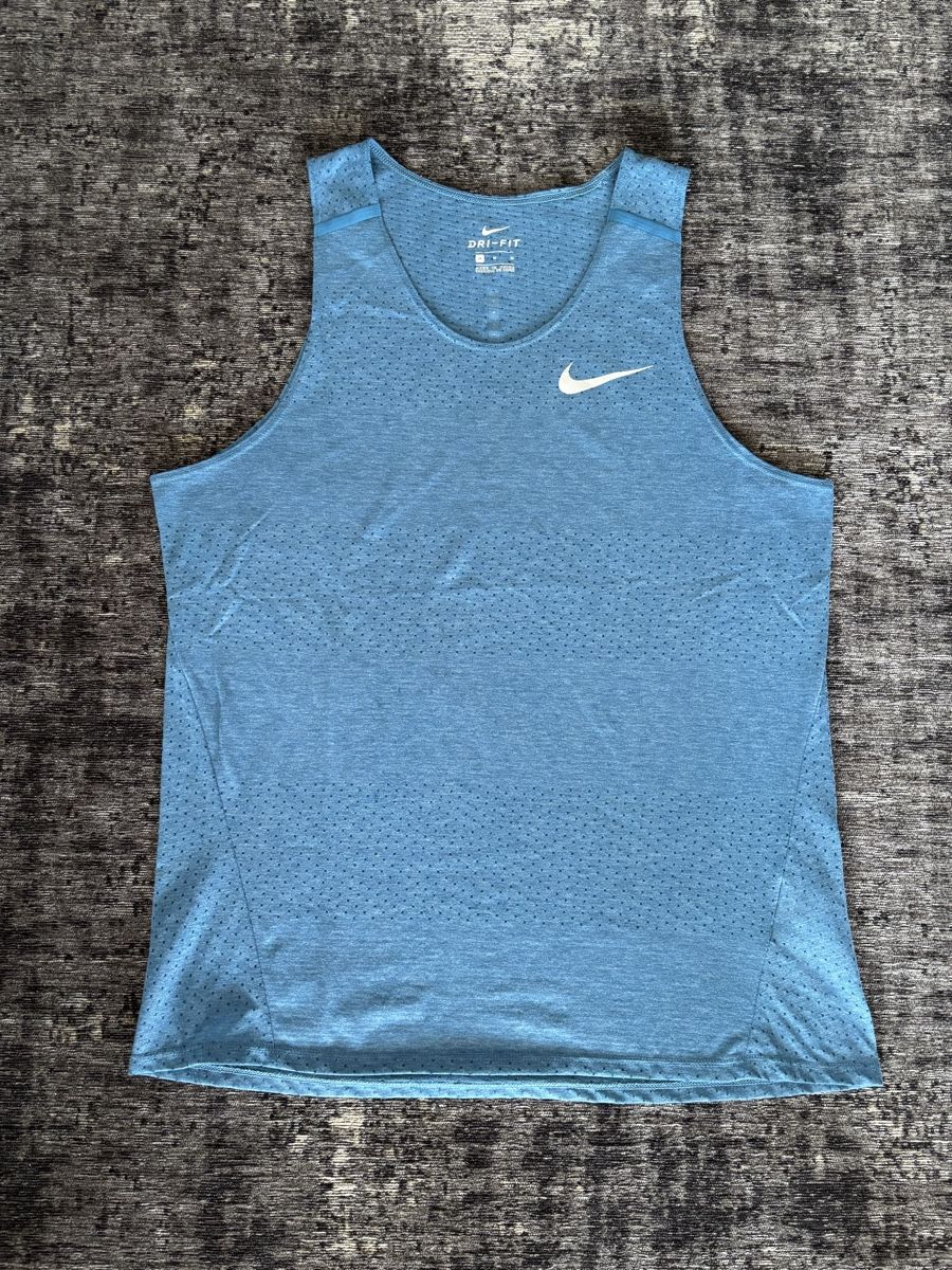 Nike T-shirt: Débardeurs Nike  – Usato da Conthey venduto da deb_29ww 4