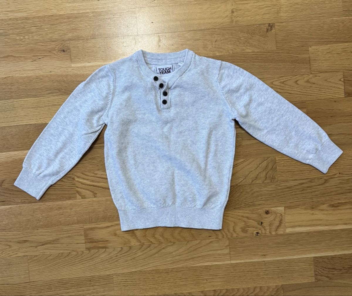 Maglioni & Felpe: Pullover, Gr. 116, Top Zustand! – Usato da Flumenthal venduto da Krajan