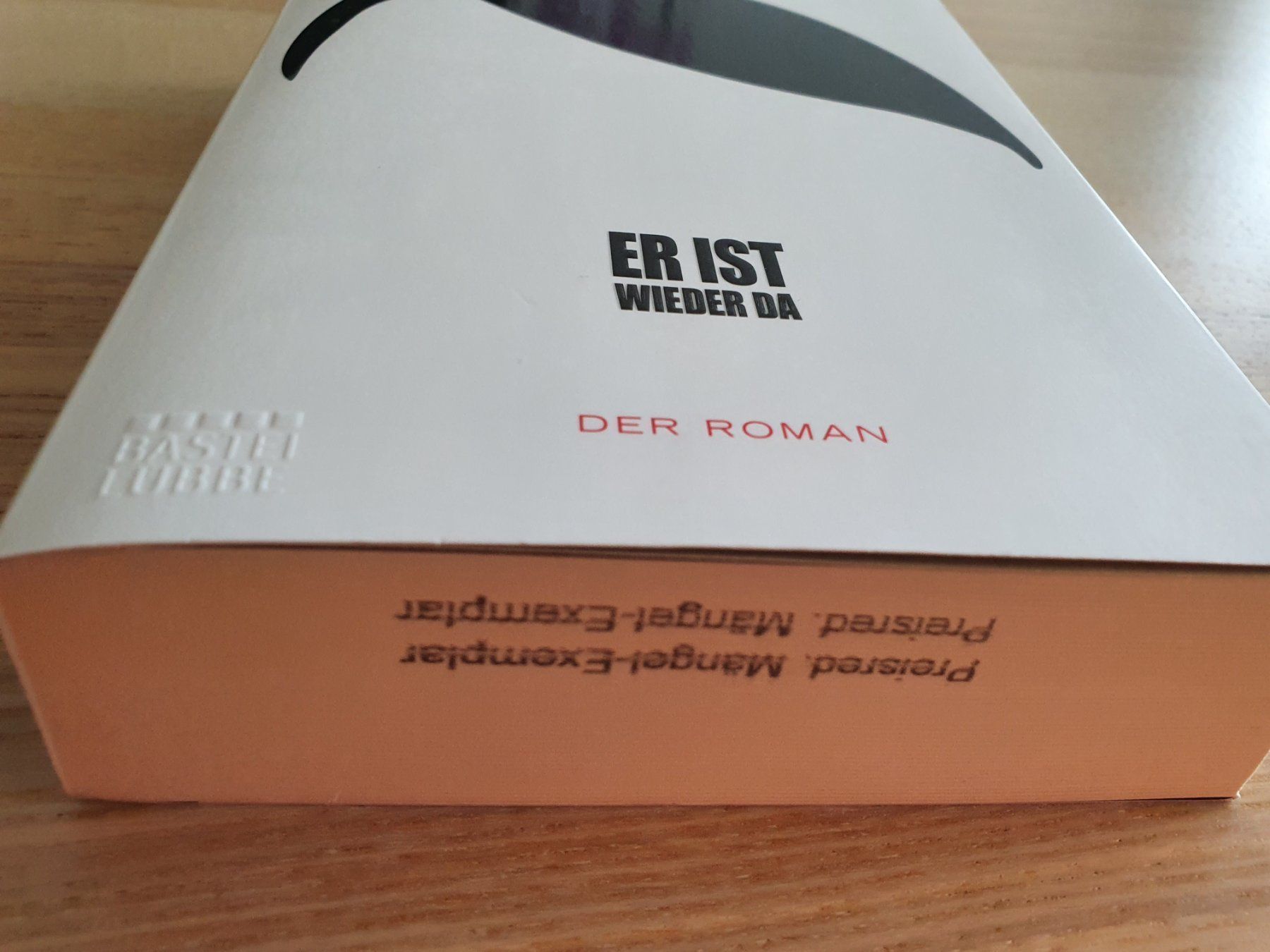 Libri: Er ist wieder da - Timur Vermes – Nuovo (secondo la descrizione) da Thun venduto da Zuzi84 2