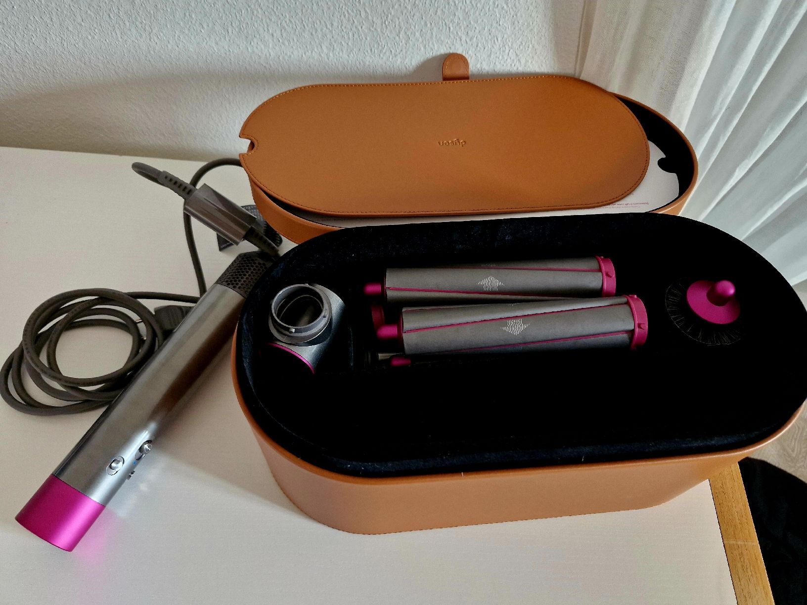 Dyson Sèche-cheveux: Airwrap dyson – Neuf avec emballage d'origine à St-Saphorin-Lavaux par cfe_bq5f 4